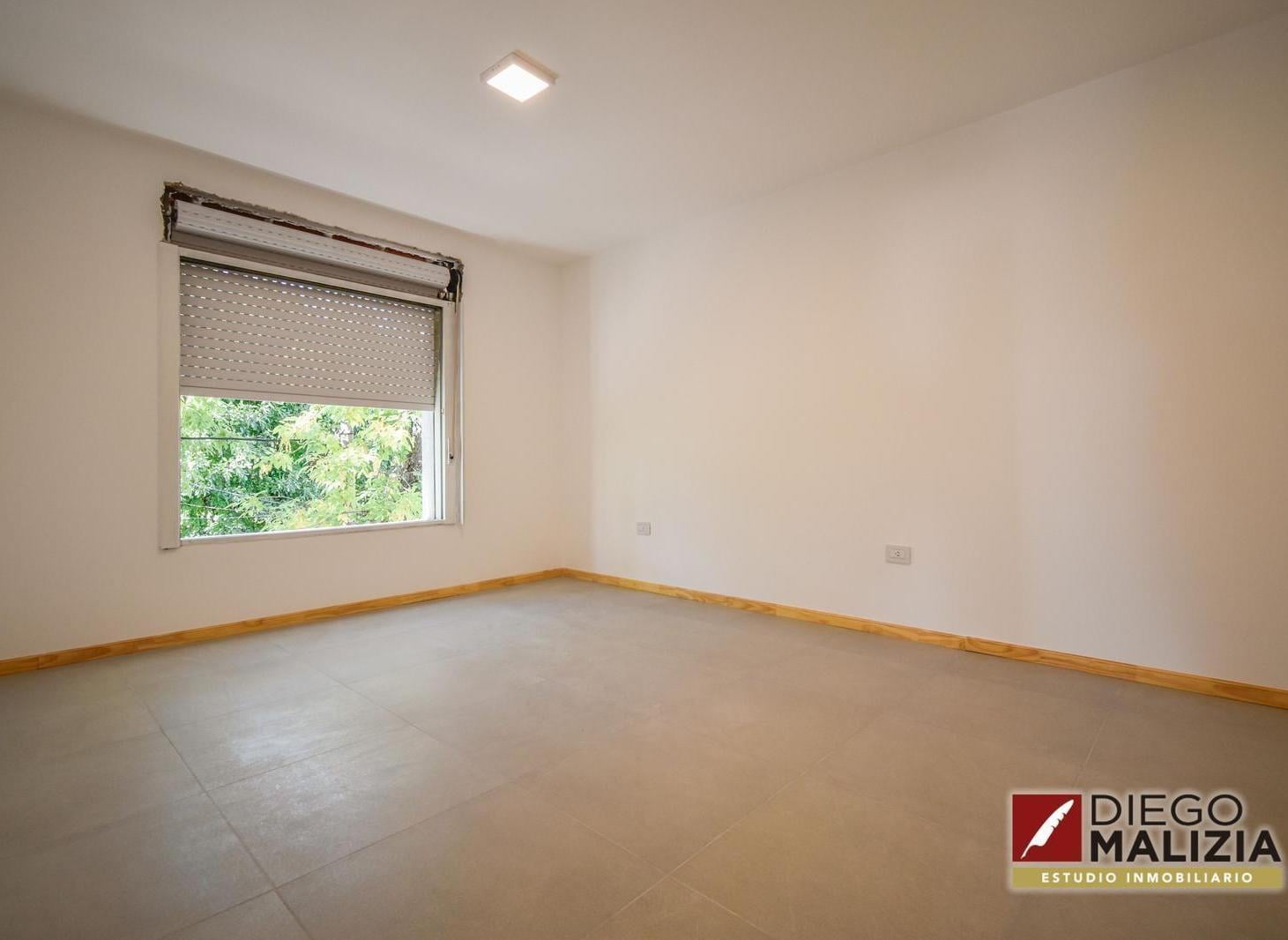 Foto de Venta casa de 3 ambientes en Lomas de Zamora, imagen 3