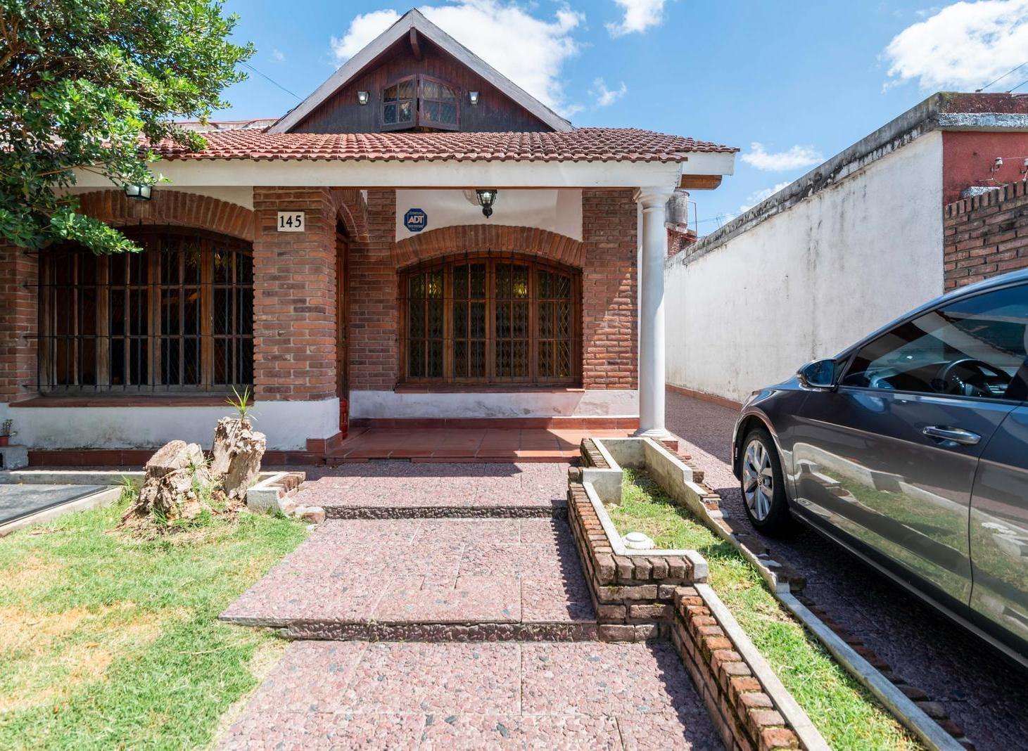 Foto de Venta casa 4 ambientes en Banfield, imagen 2