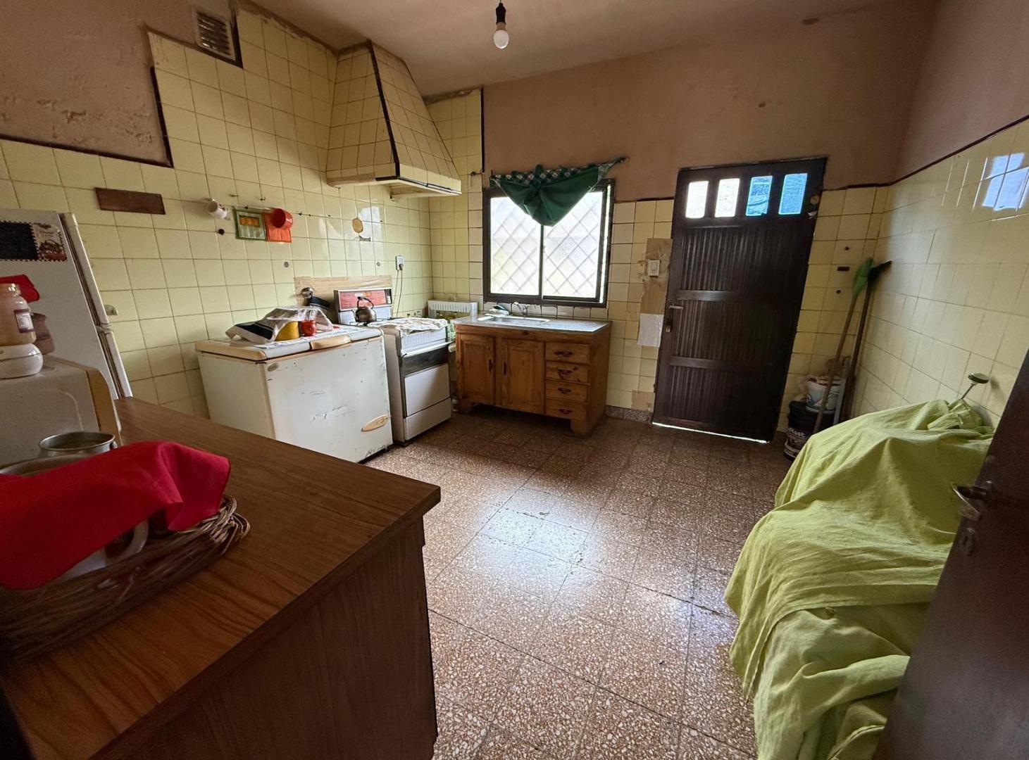 Foto de Casa 3 ambientes en Lomas de Zamora con gran patio/fondo libre, imagen 3
