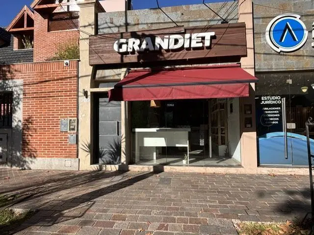 LINDO LOCAL EN EXCELENTE ZONA 2