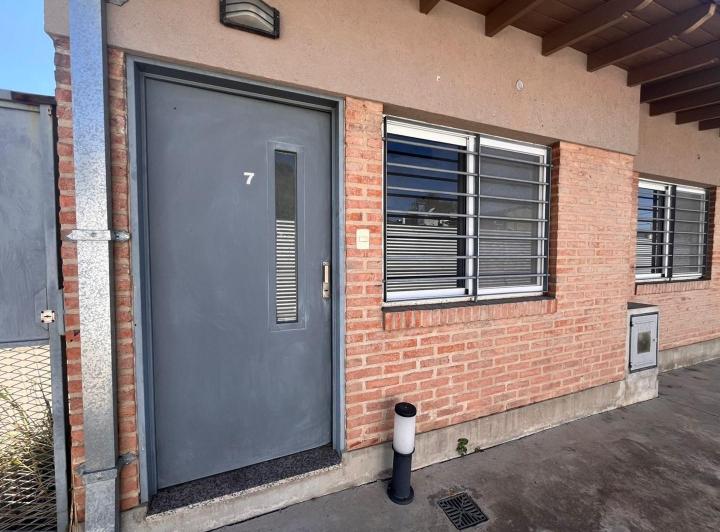 Departamento PH  en Alquiler en Lomas de Zamora,  G.B.A. Zona Sur 2