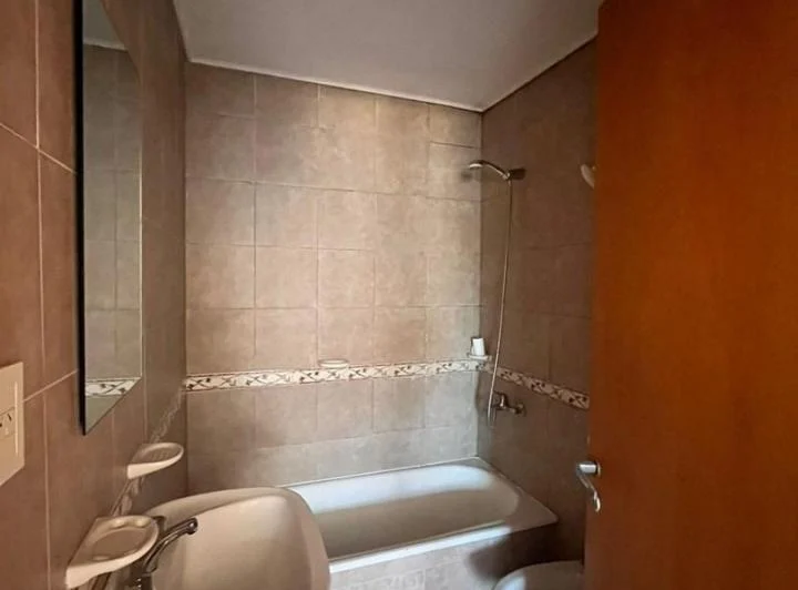 Departamento PH  en Alquiler en Lomas de Zamora,  G.B.A. Zona Sur 5