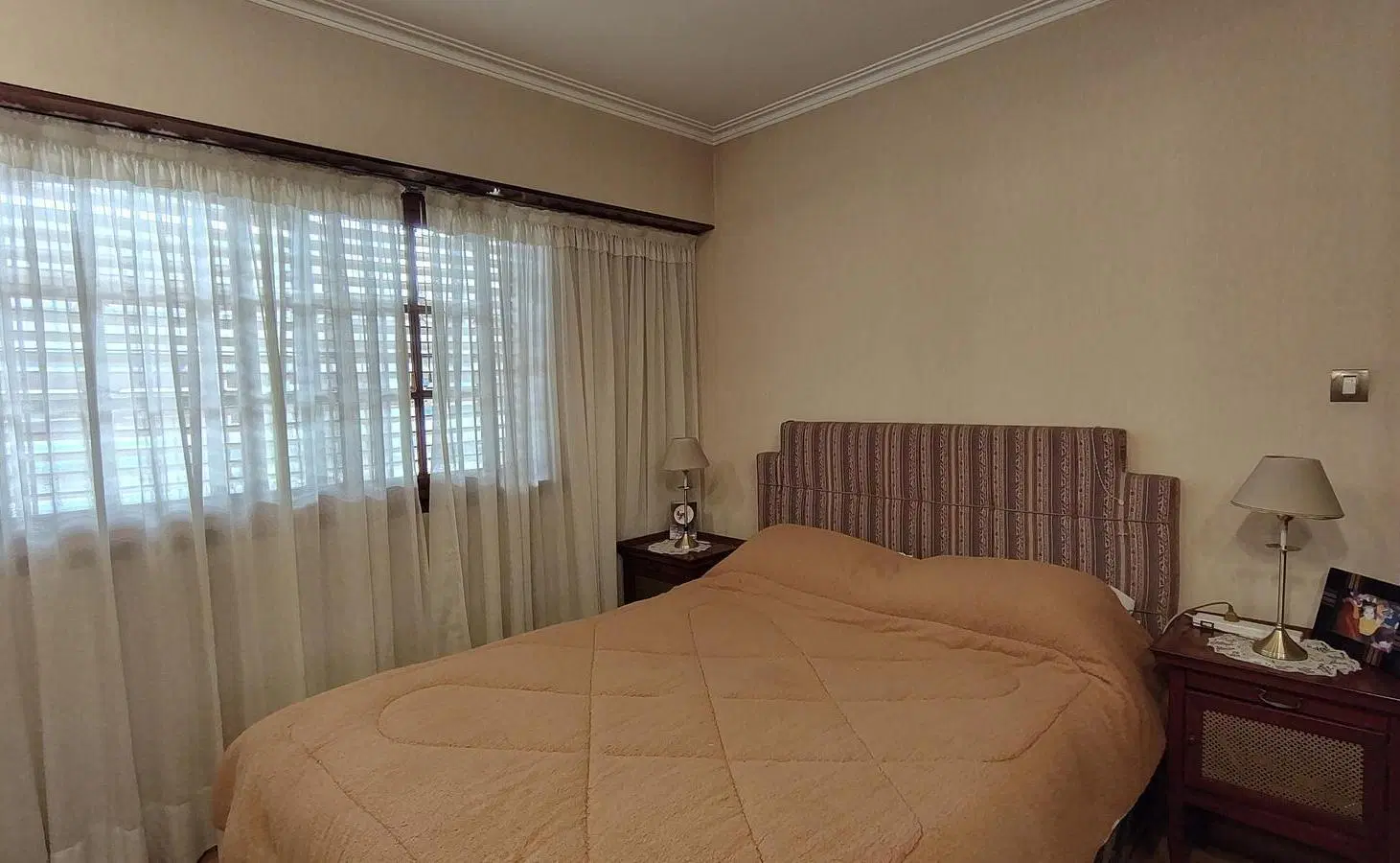 Hermosa casa en Turdera 1
