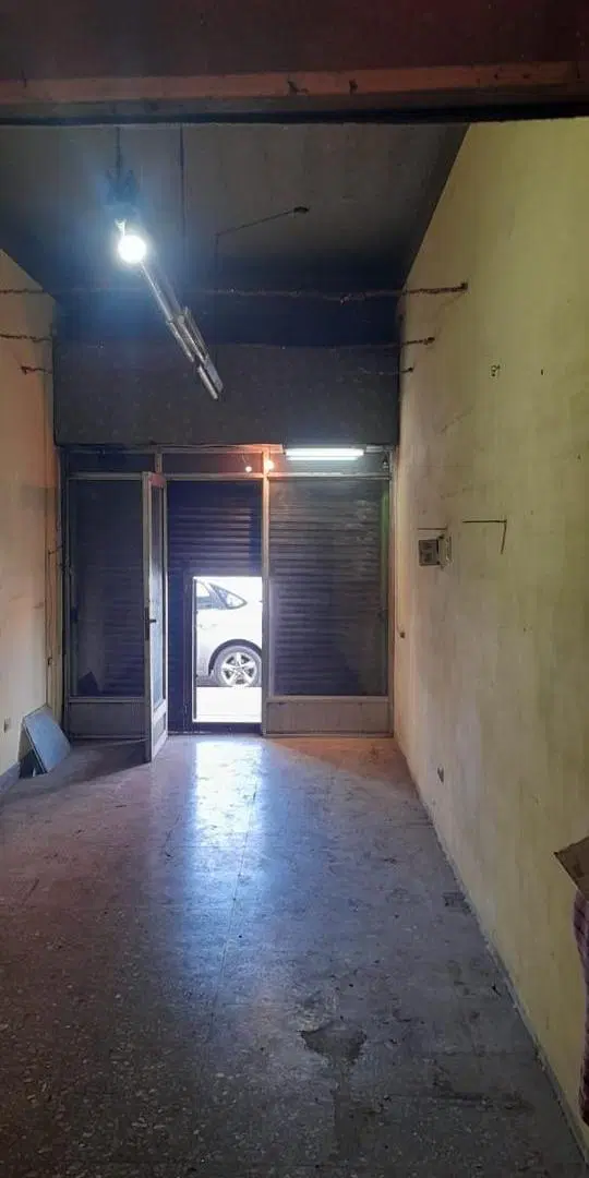 Venta - 2 locales mas una propiedad con entrada independiente 1