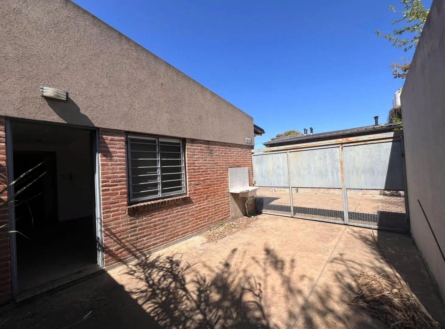 Departamento PH  en Alquiler en Lomas de Zamora,  G.B.A. Zona Sur 8