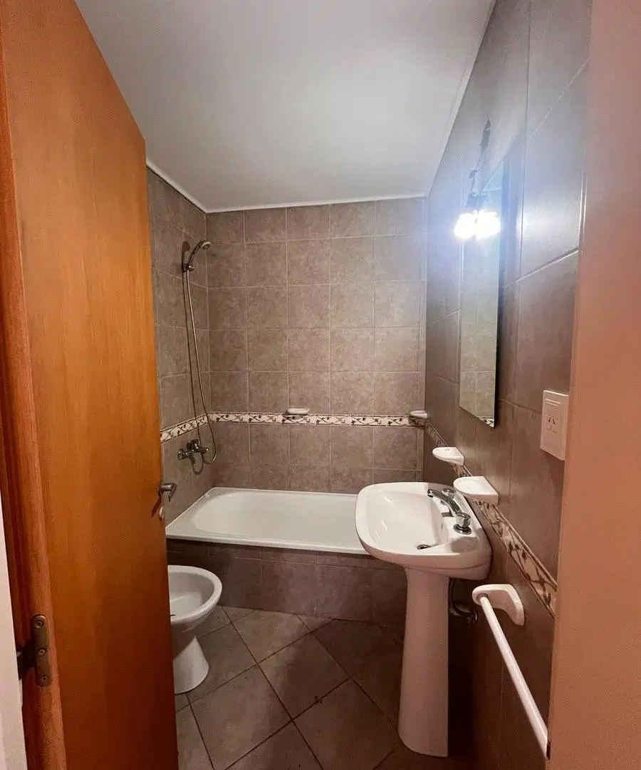 Departamento PH  en Alquiler en Lomas de Zamora,  G.B.A. Zona Sur 5