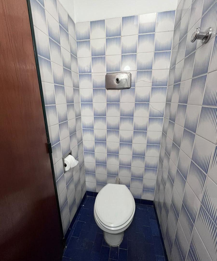 Foto de Casa en alquiler 3 ambientes con cocheras y hermoso jardín ubicado en, imagen 3