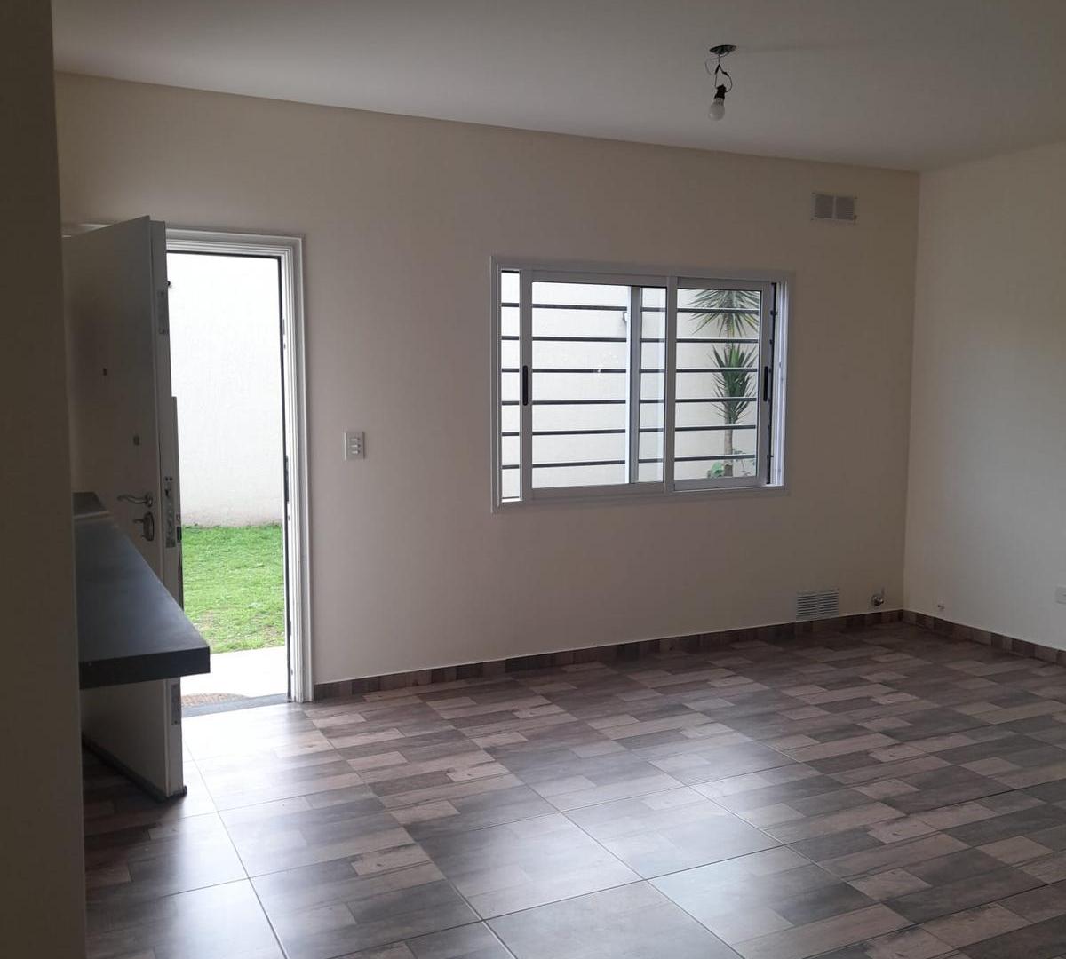 Foto de PH 2 ambientes 75 m2 en Turdera, imagen 5