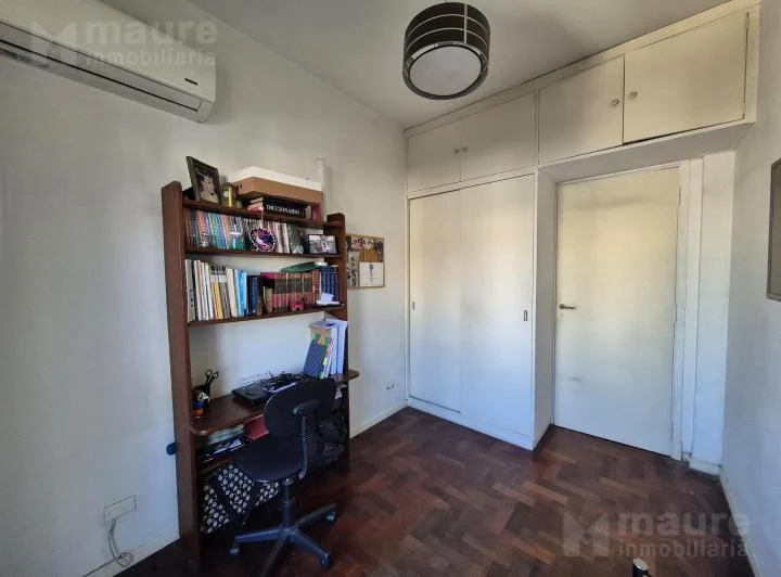 Venta 3 ambientes tipo PH con balcón en Parque Chas Muy bajas expensas! 3