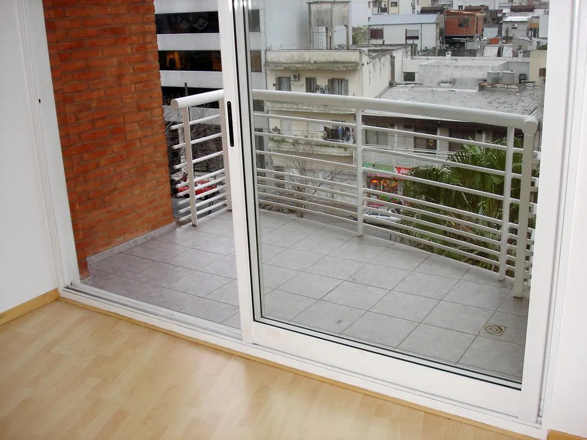 3 ambientes en alquiler con balcón y cochera fija en Nuñez 2