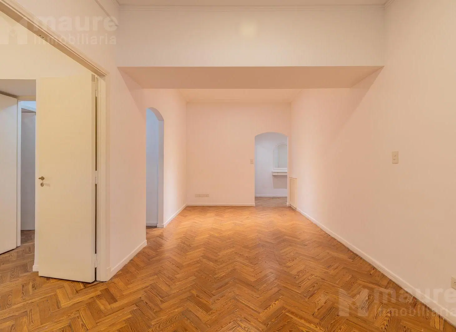 3 ambientes de un dormitorio escritorio y patio en venta en Las Cañitas 1