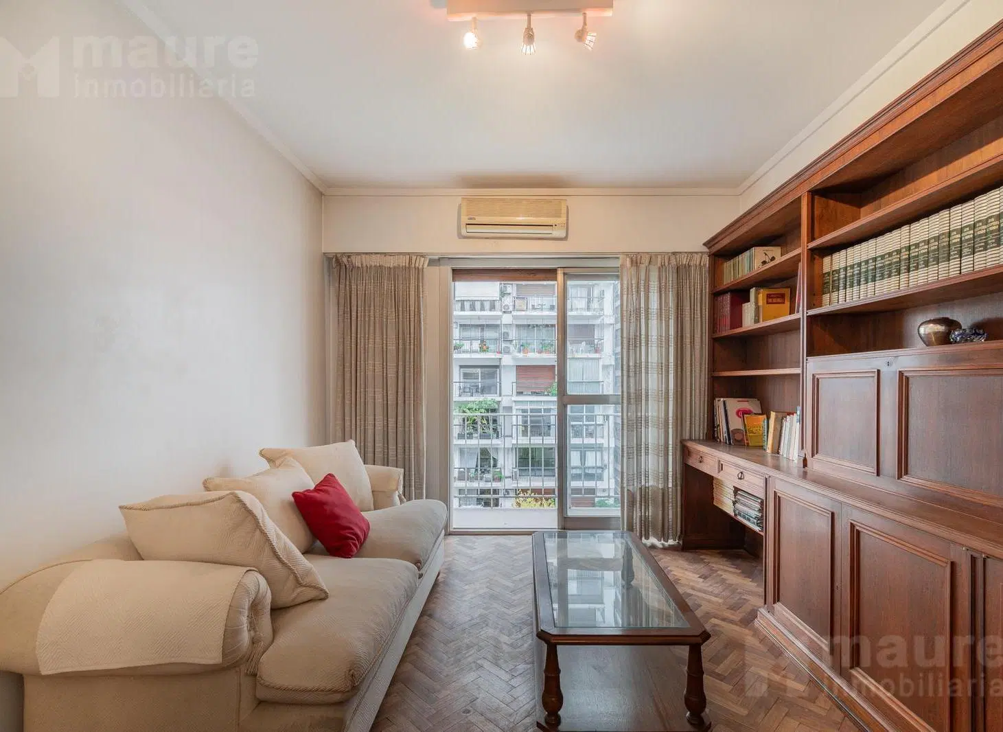 Departamento de 3 ambientes en venta en Barrio Parque 5
