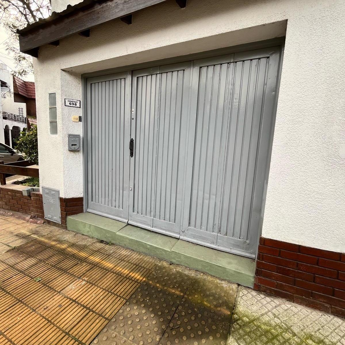 Casa en Venta Dividida en Dos Unidades en El Barrio de Flores. 5
