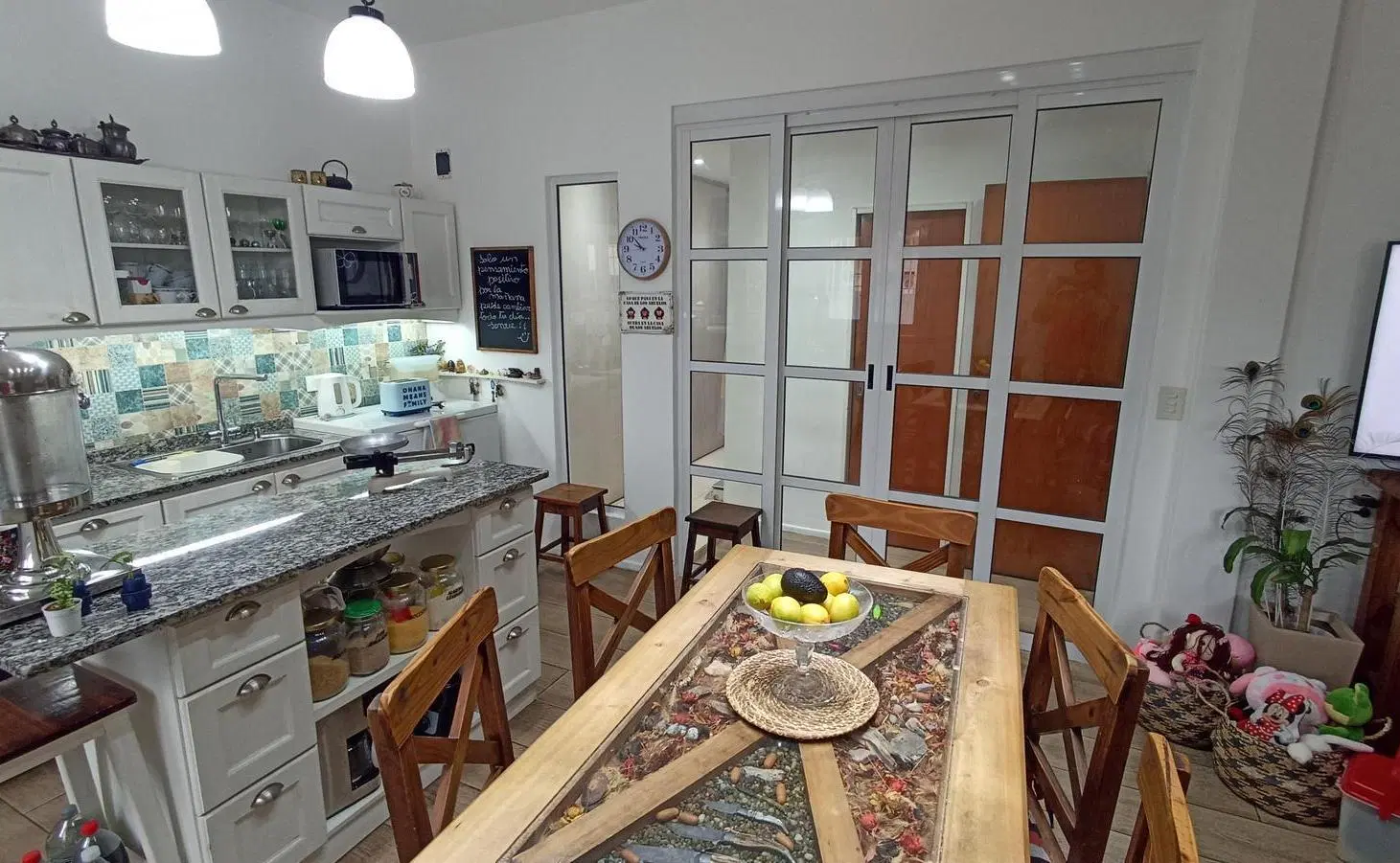 Impecable PH de 3 Ambientes al Frente con Patio – Totalmente Reciclado – Sin Expensas – Flores 8