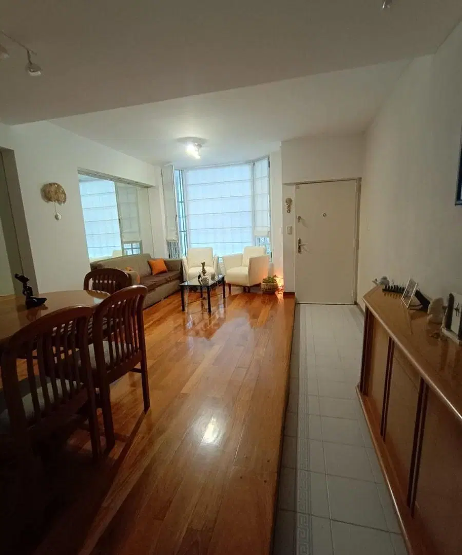 Triplex de Categoría en Flores Norte | 180m² | Calidez y Confort Premium 2