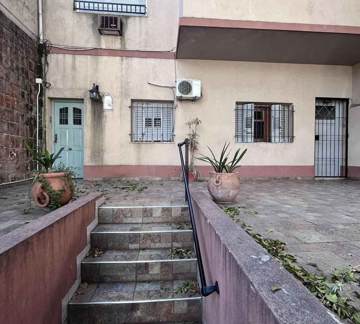 Espectacular PH de 5 Ambientes en 2 Plantas, con Balcon y Sin Expensas, Flores. 4