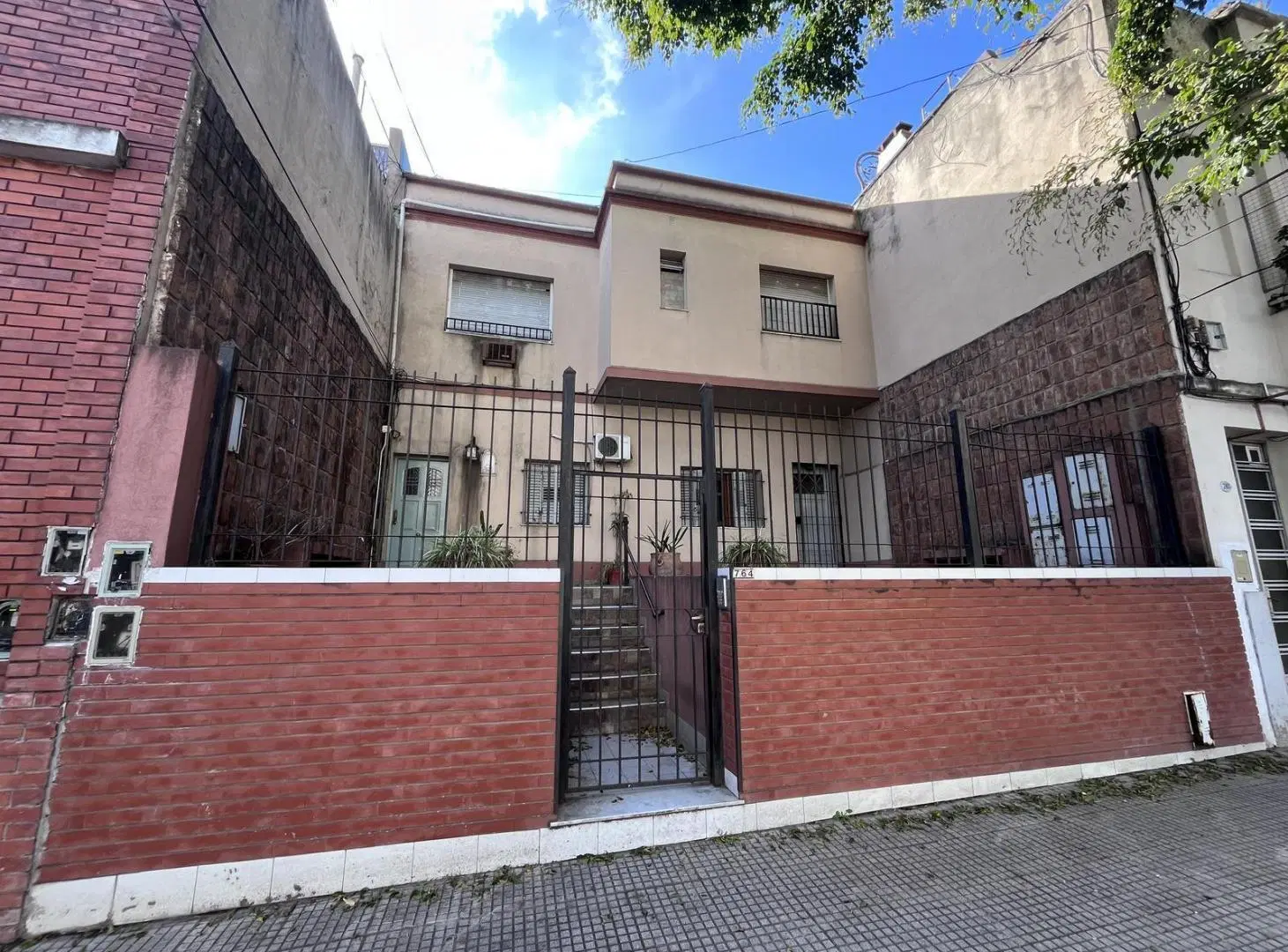 Espectacular PH de 5 Ambientes en 2 Plantas, con Balcon y Sin Expensas, Flores. 1