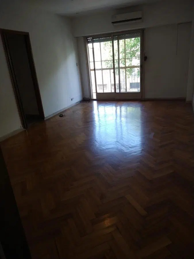 Departamento en venta 3 ambientes al frente con balcon corrrido. 8