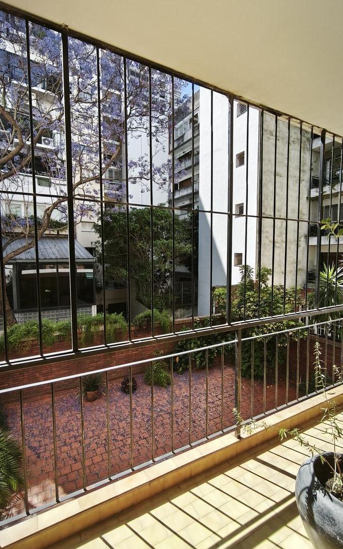 Foto de venta 3 dormitorios con dependencia y cochera zona embajadas, imagen 4