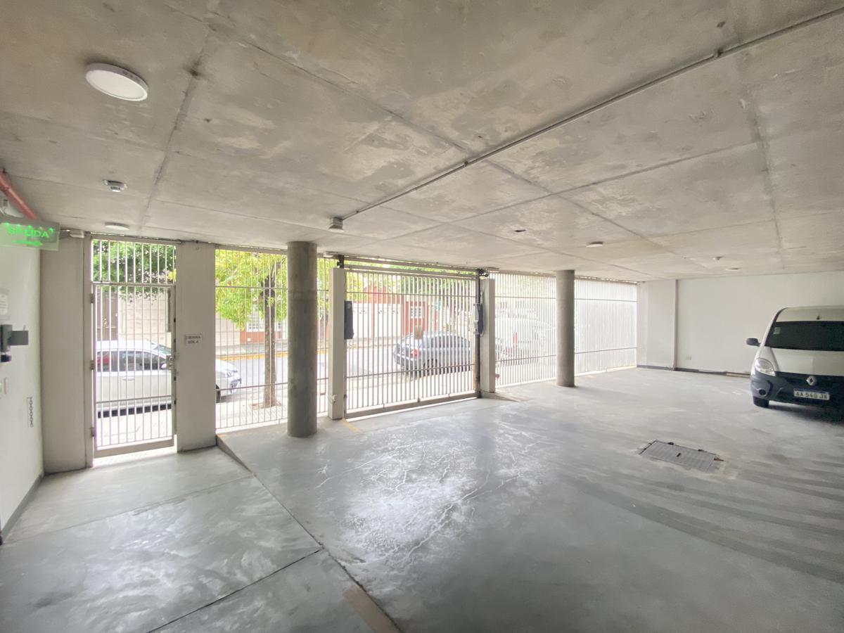 Impecable Edificio Comercial Super Moderno - Parque Patricios 1