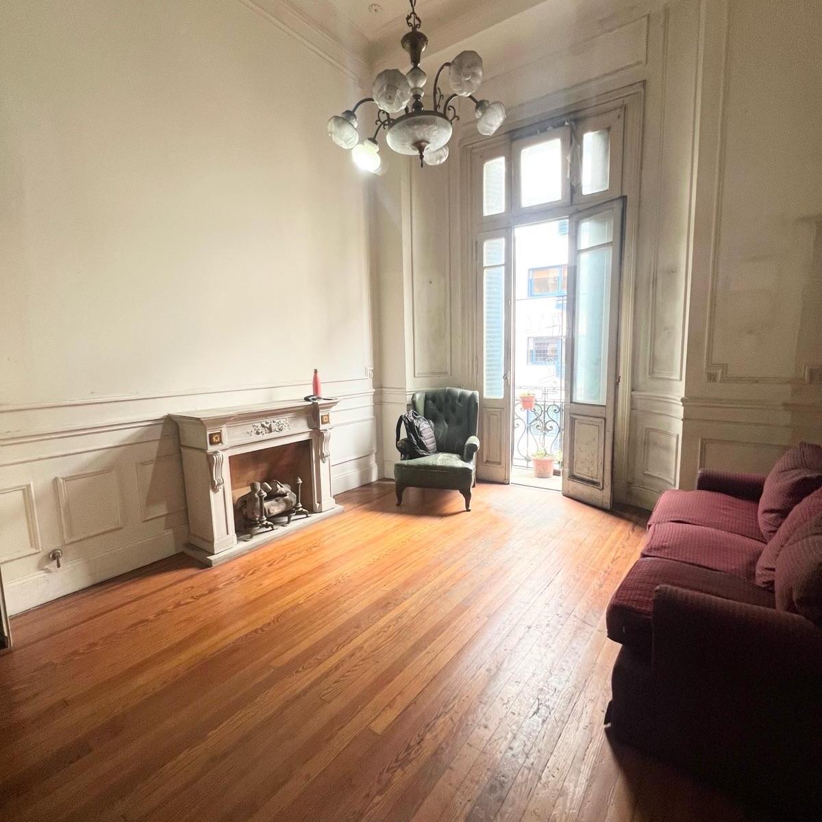 Departamento en Edificio de Estilo, Venta Barrio Norte 1