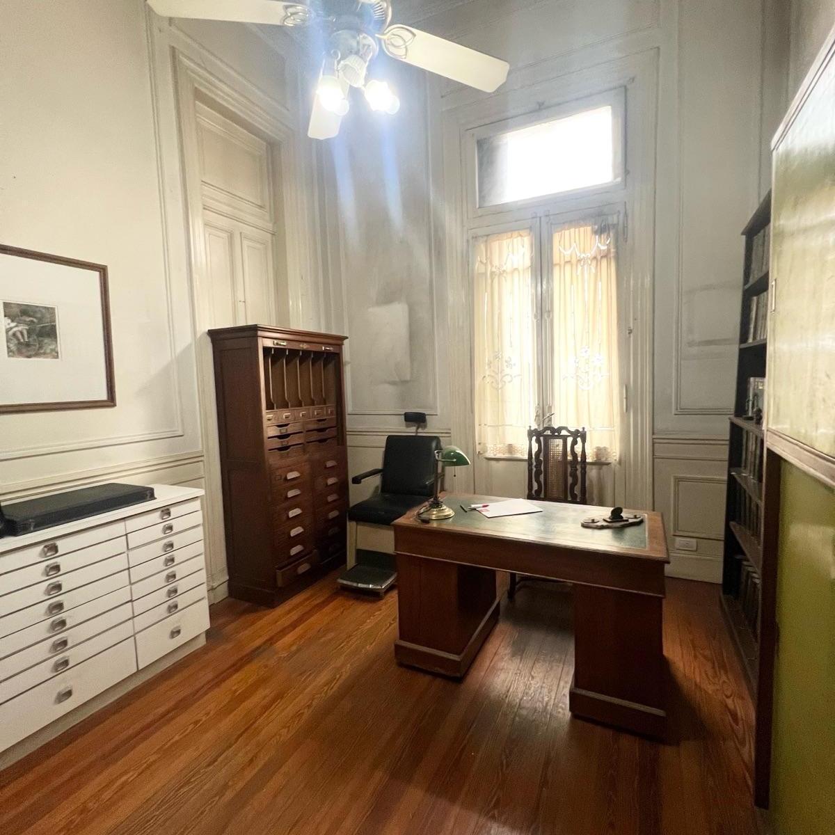 Departamento en Edificio de Estilo, Venta Barrio Norte 3