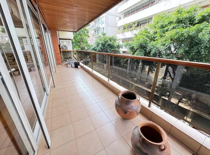 PISO 4amb con dependencia  200m2  Recoleta IMPECABLE! con COCHERA FIJA 3