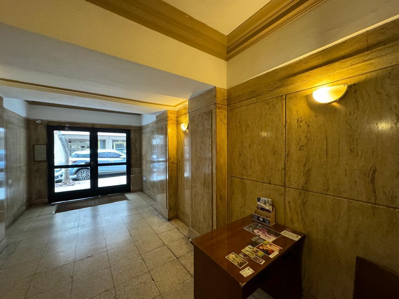 Departamento 2 amb Impecable !!! Muy luminoso !! Barrio Norte Melo y Junin!!