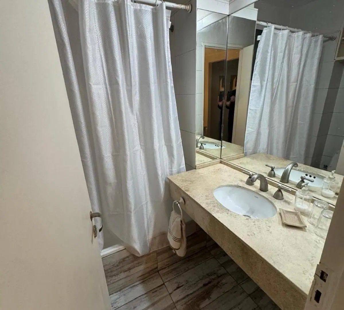 Departamento de 2 amb, en planta baja, vista a jardines ! 4
