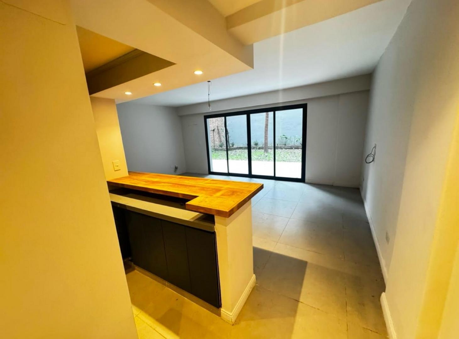 Foto de Departamento en Planta Baja, con patio y jardín propios, Barrio Norte !, imagen 1
