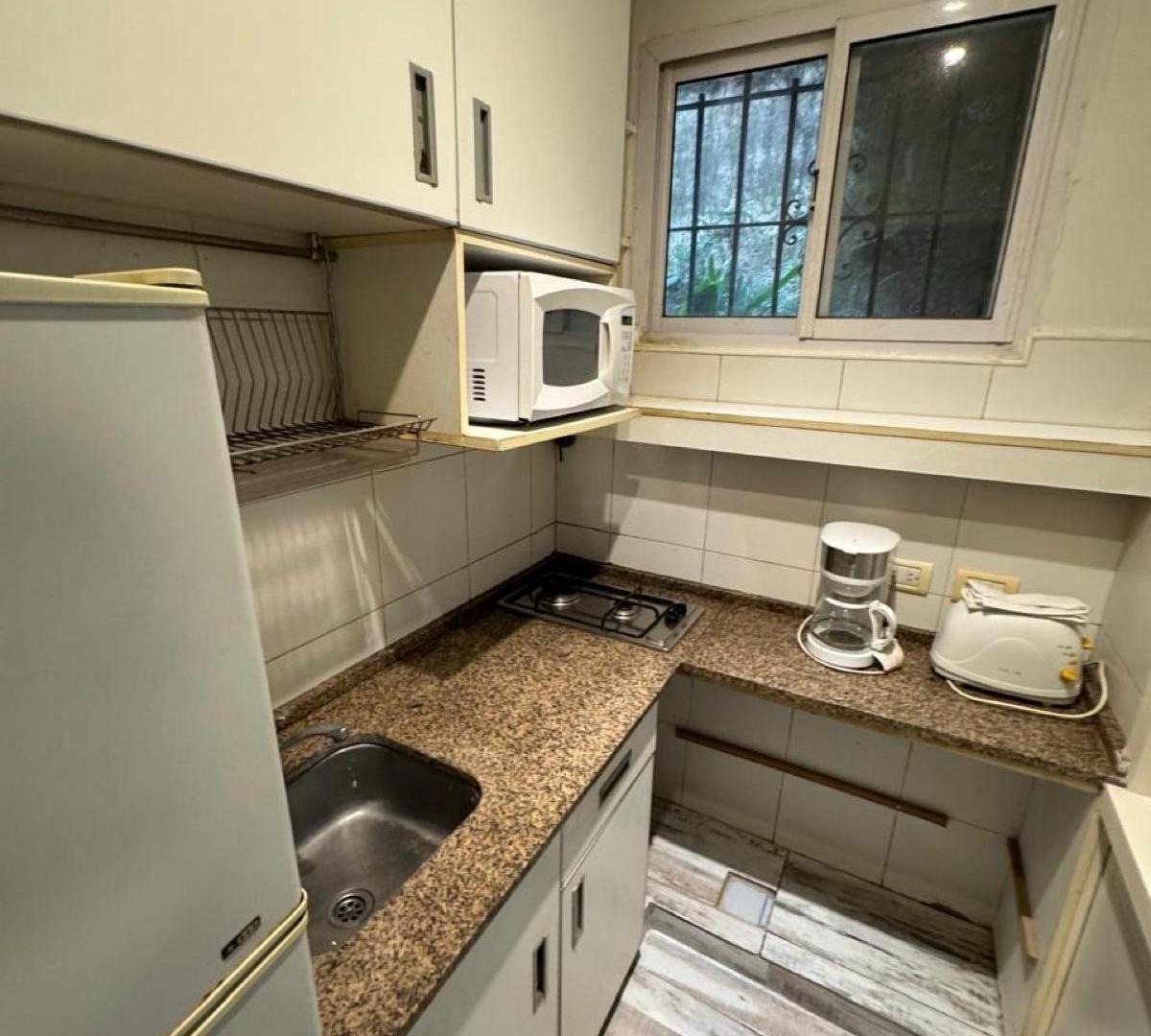 Foto de Departamento de 2 amb, en planta baja, vista a jardines ! RECOLETA, imagen 5