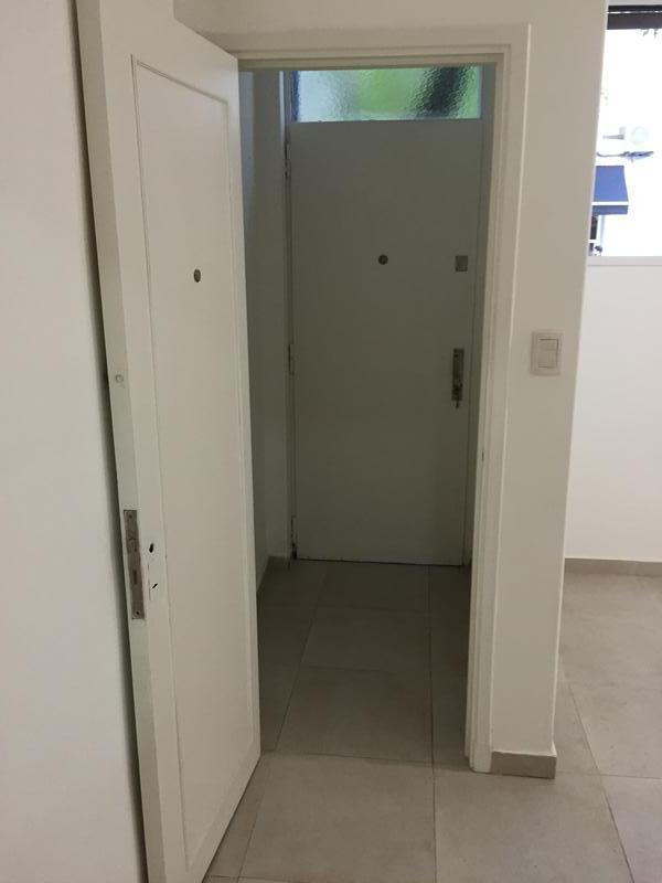 Foto de Planta baja con patio, 2 ambientes Barrio Norte !, imagen 5