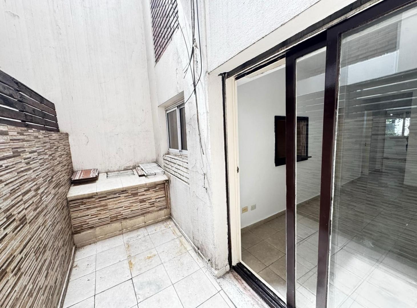 Foto de Departamento 3 ambientes con balcon y patio, imagen 4