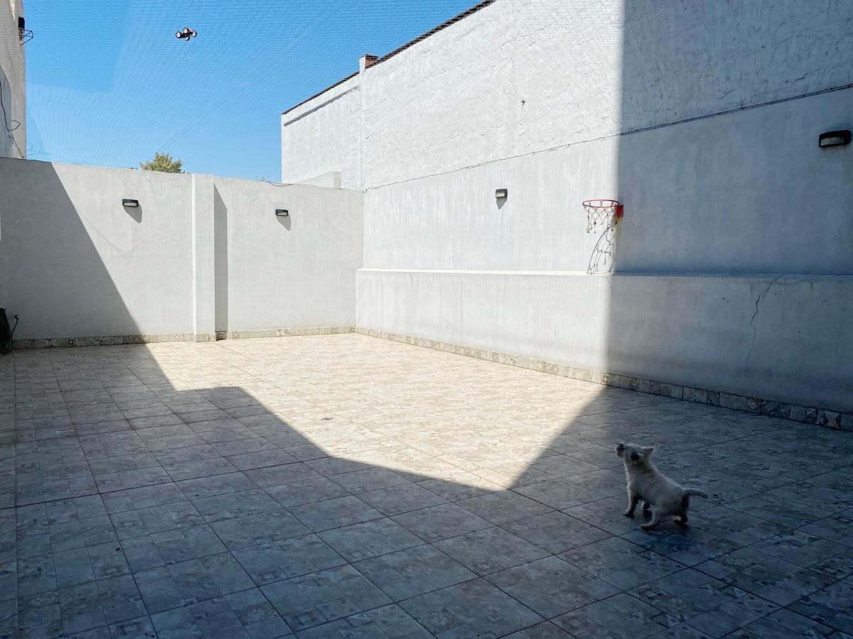 Departamento 4 Ambientes Al Contrafrente con 2 Cocheras Cubiertas en Pb 2