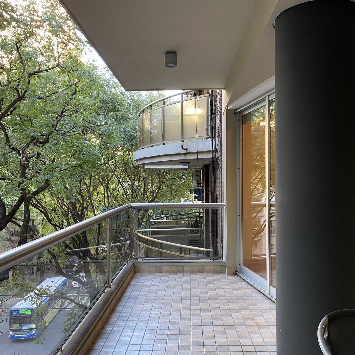 Departamento 4 Ambientes con Cochera en Caballito 3