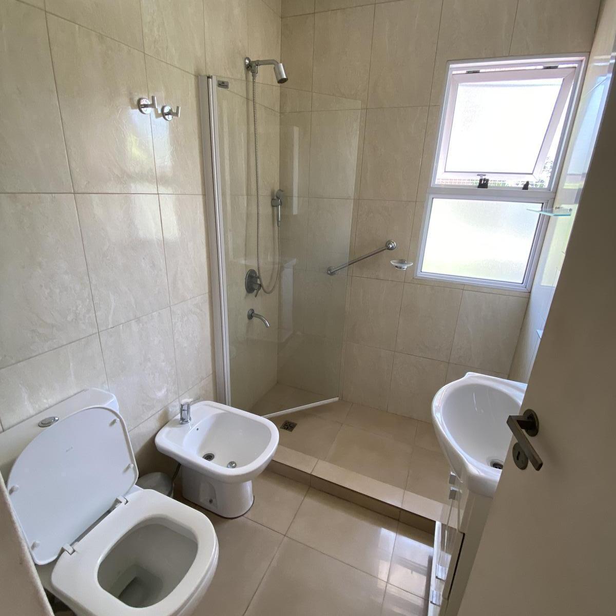 Impecable Departamento 3 Ambientes con Dependencia, Cochera y Baulera 2