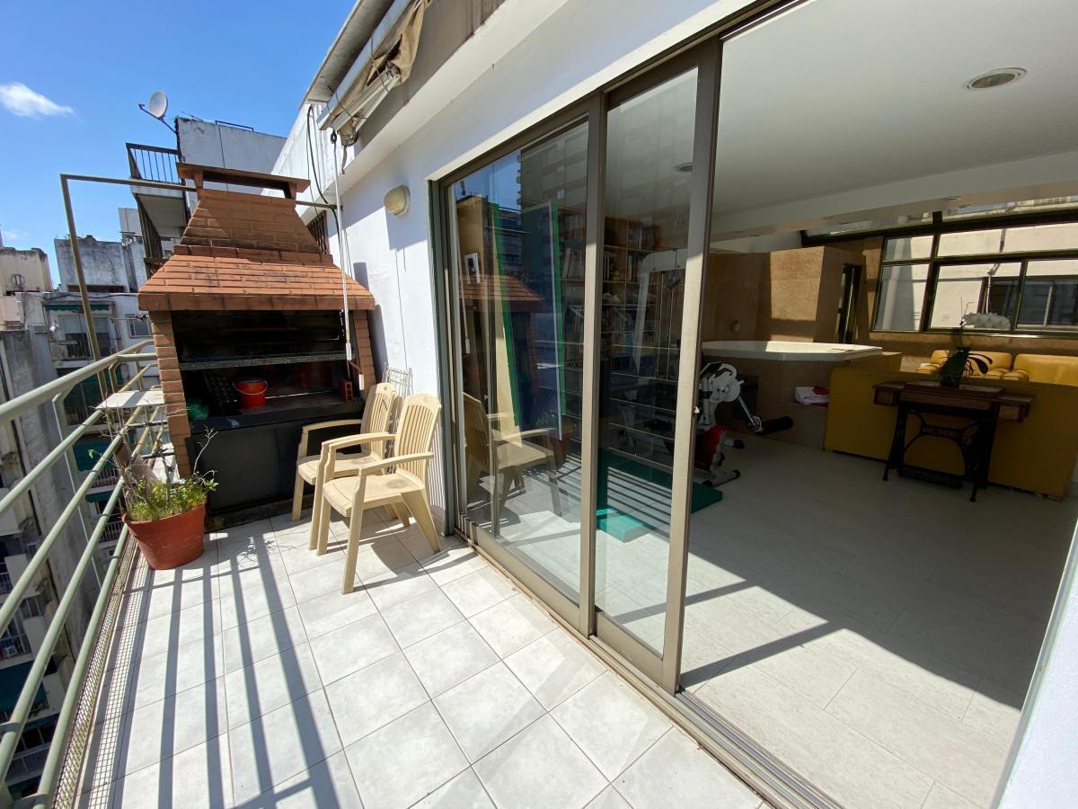Espectacular Piso 4 Ambientes con Escritorio. 2 Cocheras. Playroom con Jacuzzi. 258 m². 4