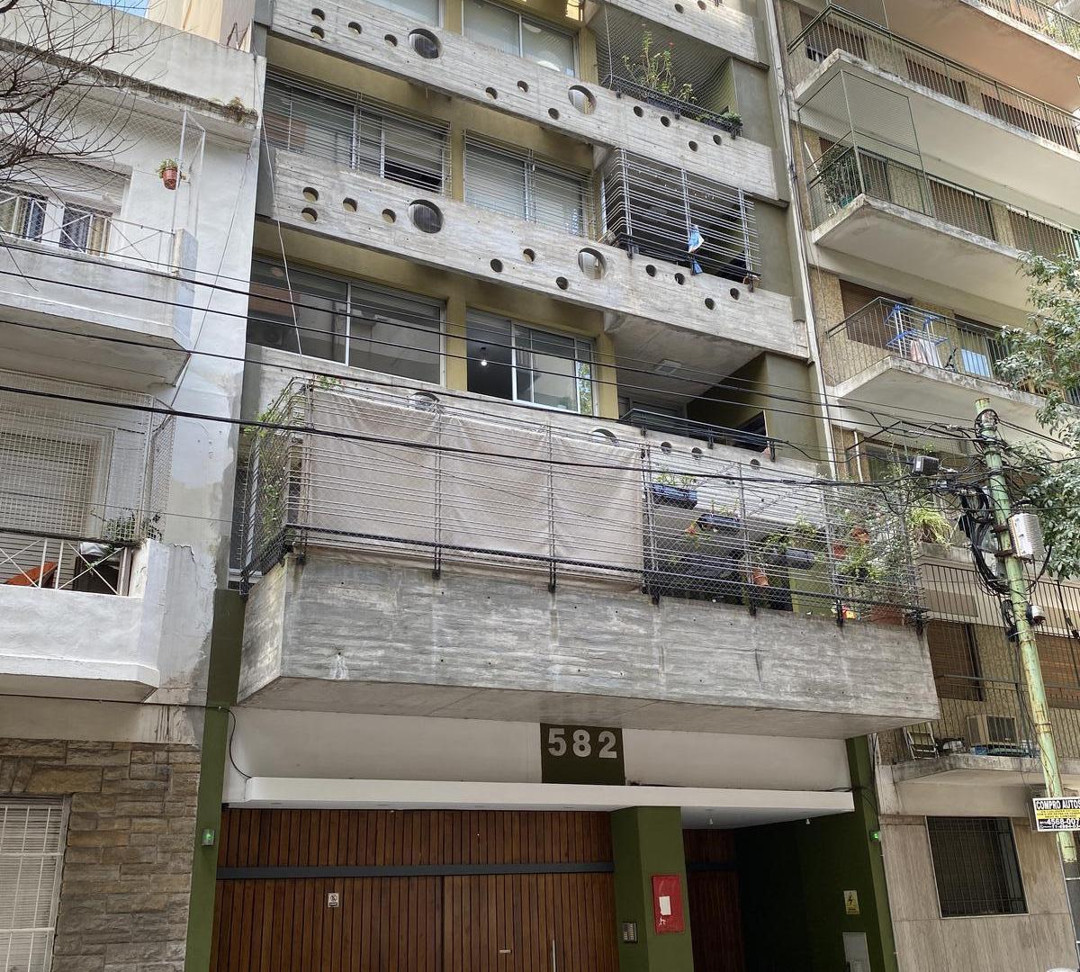 Departamento 3 ambientes con cochera en Caballito