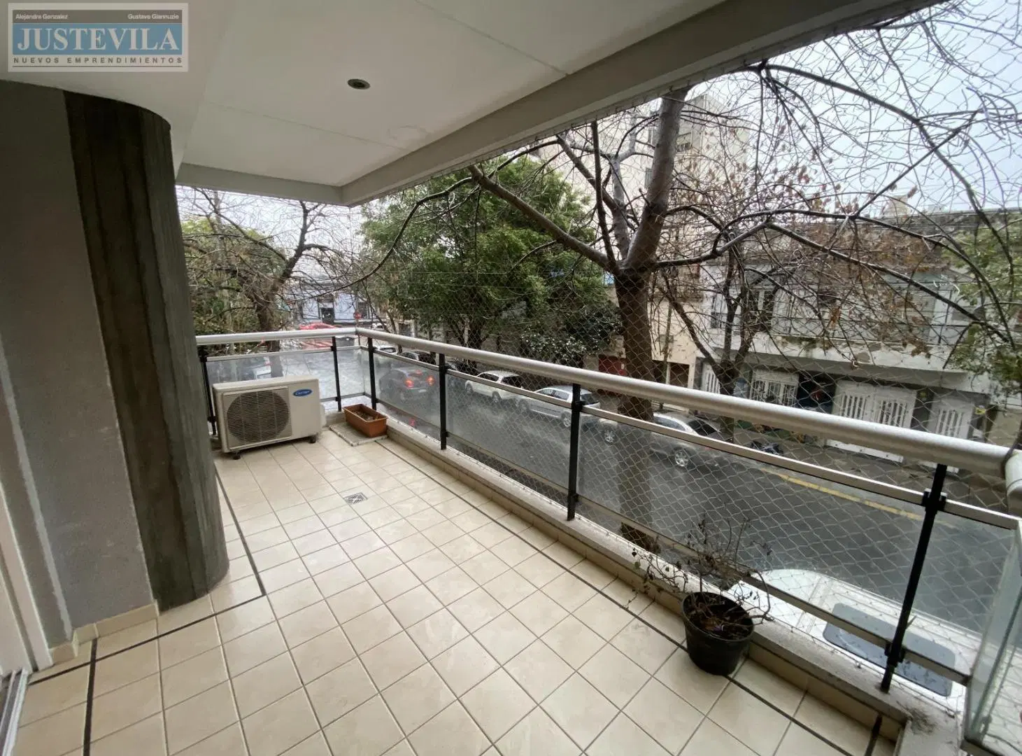 Departamento 4 ambientes con cochera en Parque Chacabuco 1