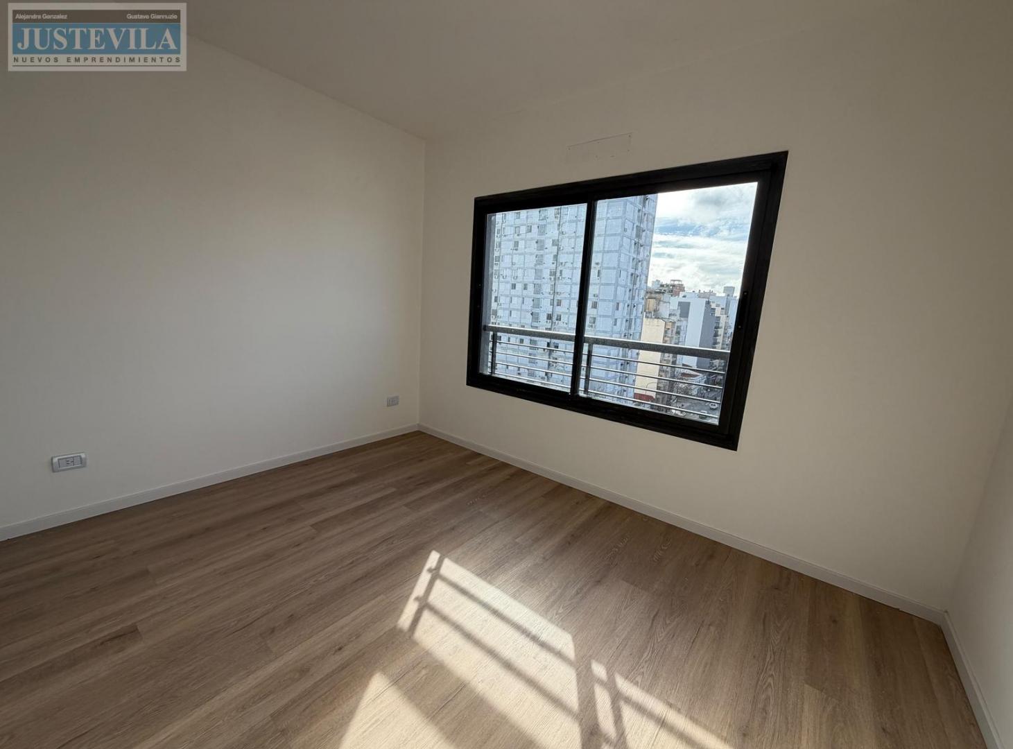 Foto de Mono ambiente con gran balcón en Flores - En esquina - Entrega Inmediata, imagen 3