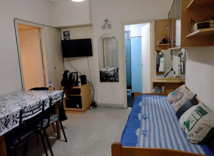Foto de Departamento Dos Ambientes Con Espacio Guarda Coche, imagen 1