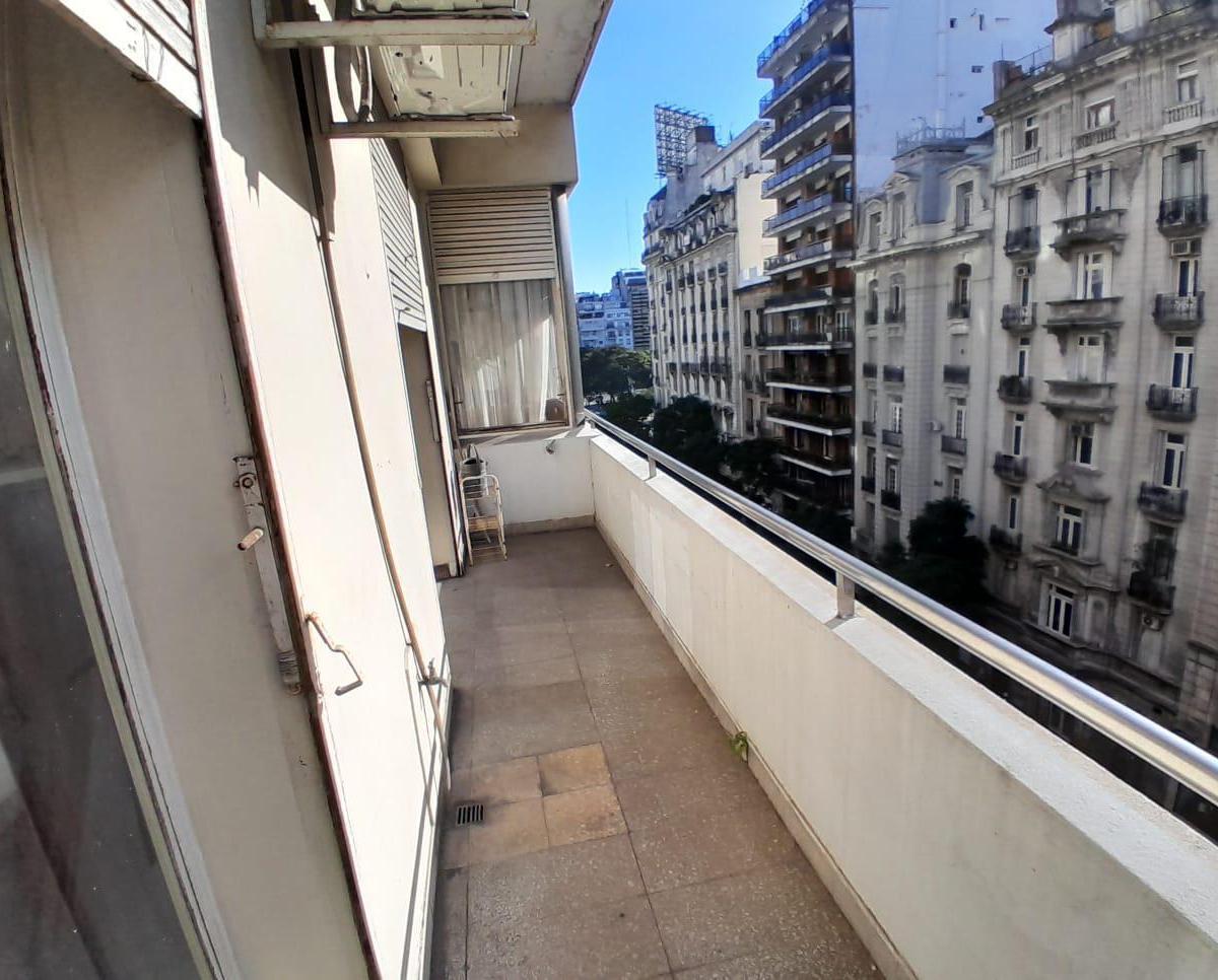 Venta de Excelente Departamento Estilo Racionalista en Retiro 5