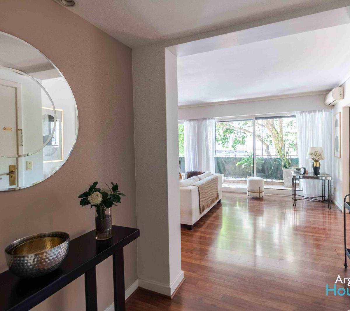 Venta de Excelente Departamento con Cochera en "Las Cinco Esquinas" 3