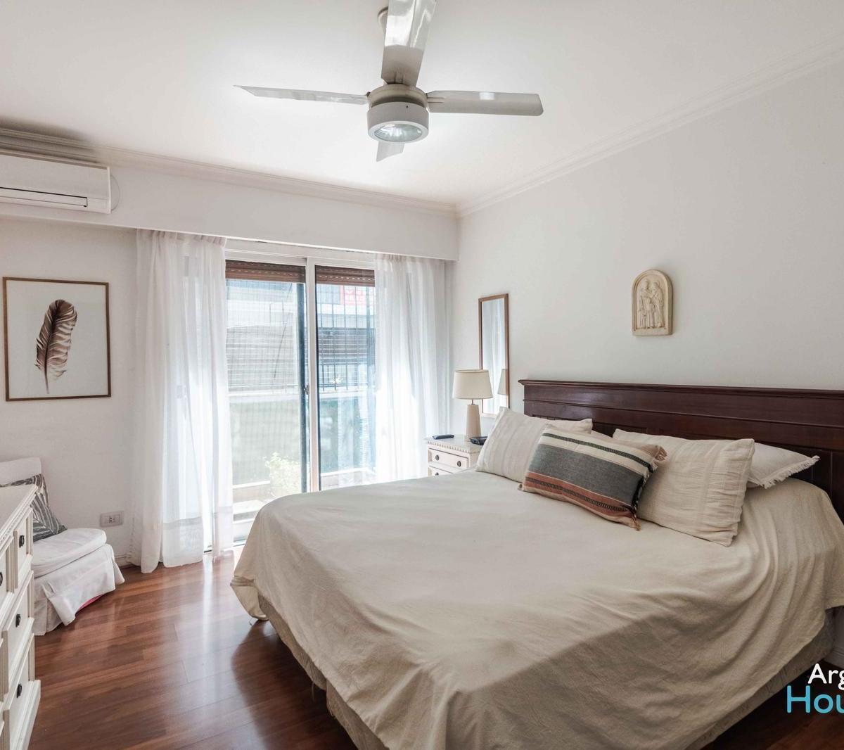 Venta de Excelente Departamento con Cochera en "Las Cinco Esquinas" 1