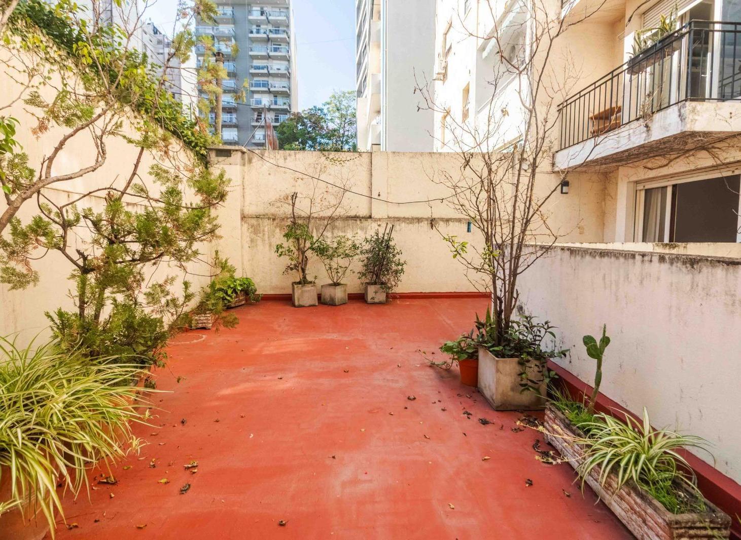 Venta departamento con terraza propia y excelente ubicacion en Barrio Norte