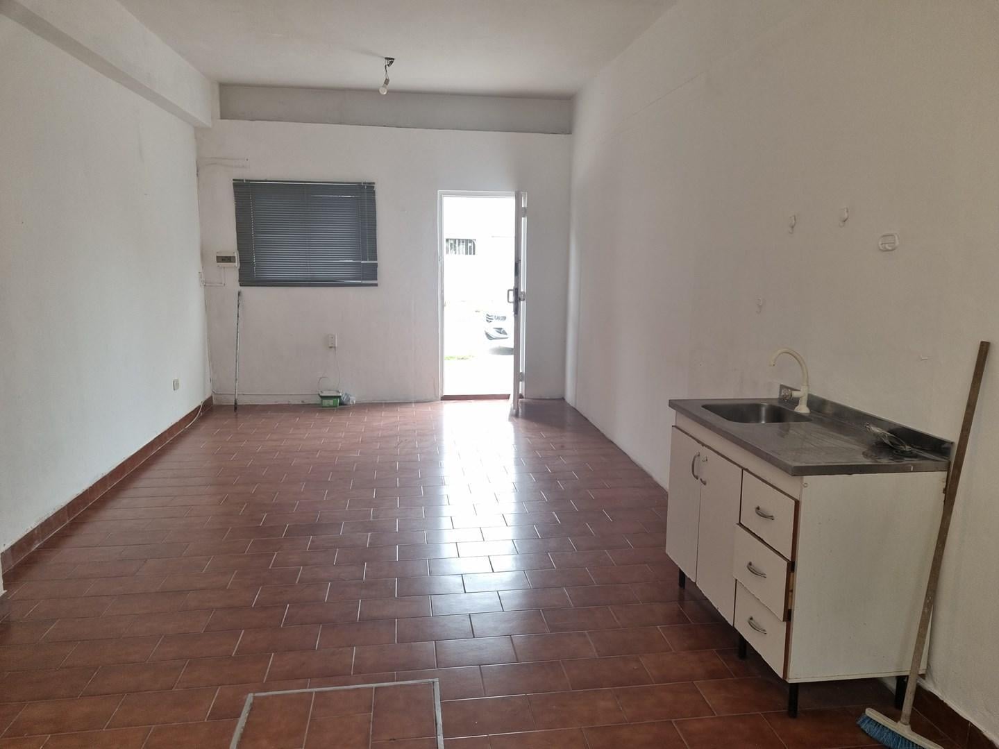 Foto de PH Monoambiente Sin Expensas - Lanús Oeste, imagen 5