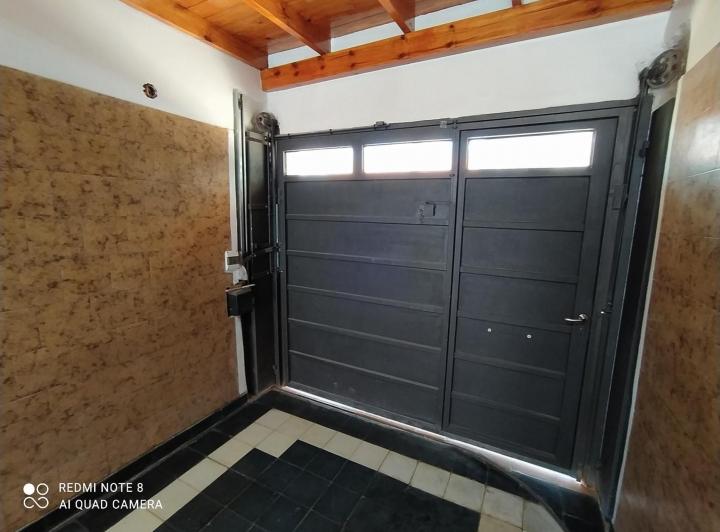 PH 3 Ambientes con Doble Cochera, Patio y Terraza en Alquiler en Lanús Oeste 4