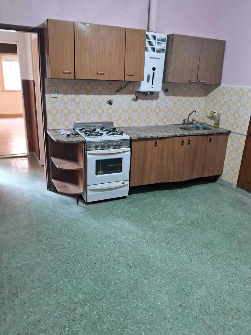 PH 2 Ambientes Muy Amplios C/2 Baños, Patio y Terraza en Alquiler en Lanús Oeste 2