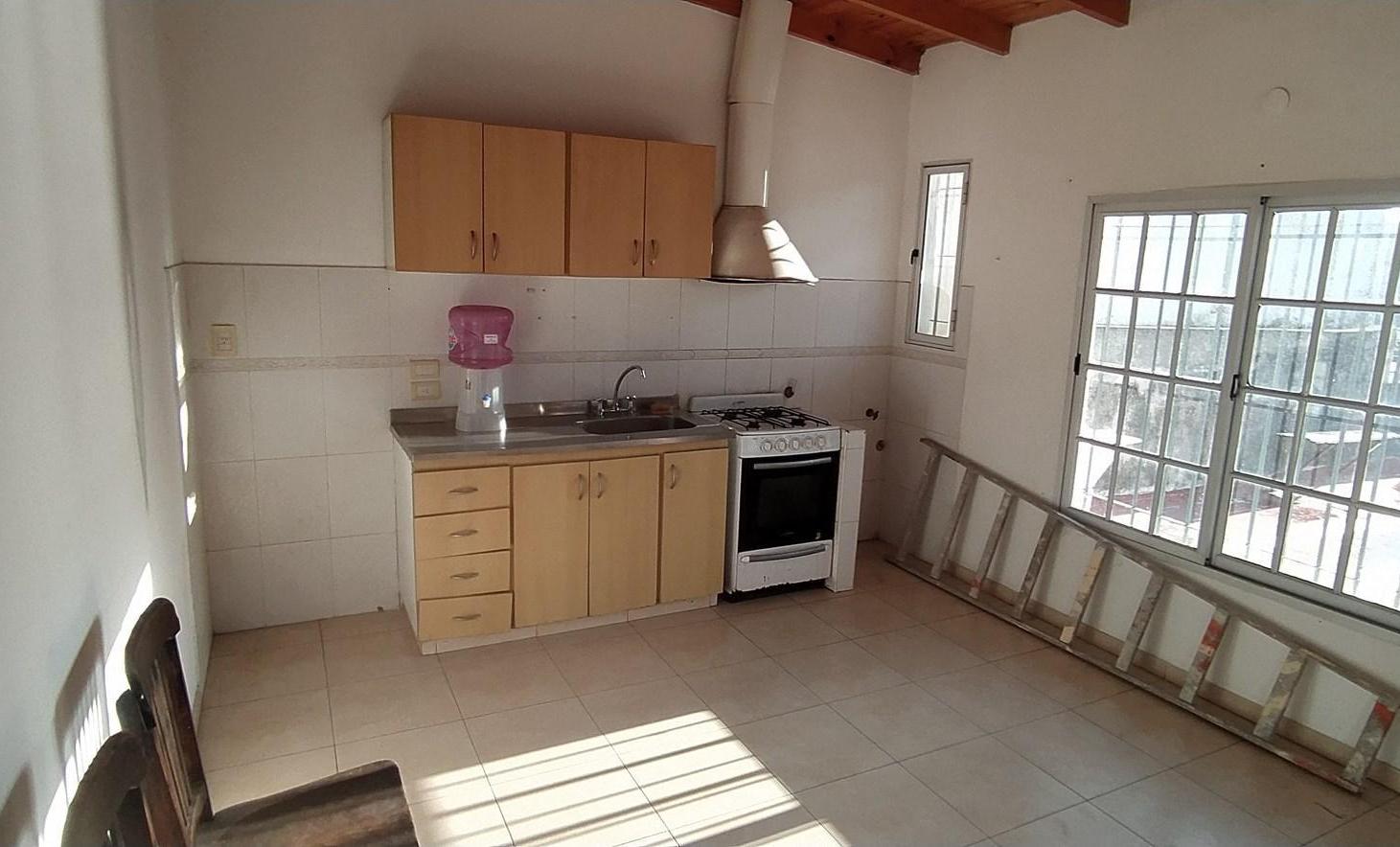 Foto de Departamento PH en Alquiler en Lanús Oeste, Lanús, G.B.A. Zona Sur, imagen 2
