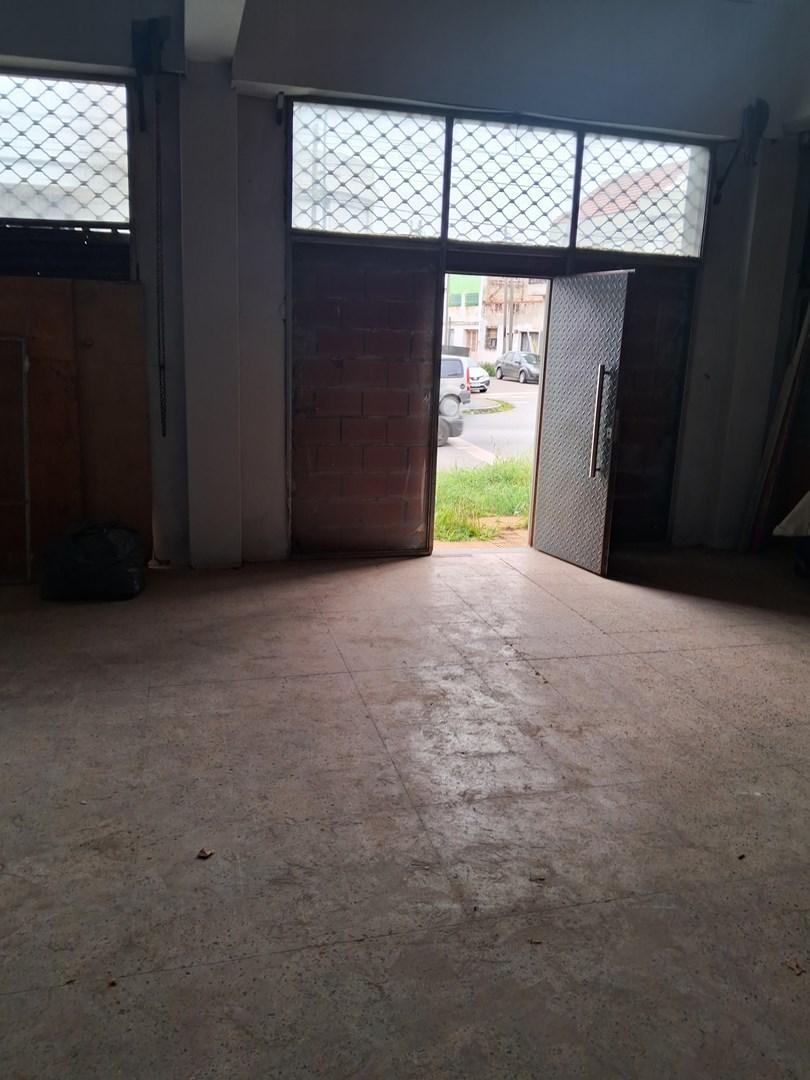 Local Sobre Avenida en Alquiler en Lanús Oeste